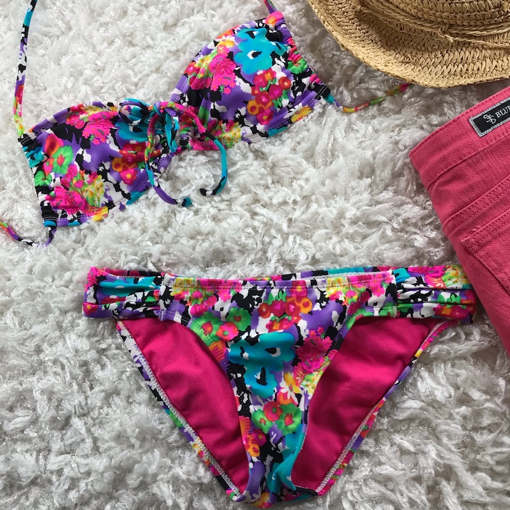🛍3 FOR $25- VIVID ABSTRACT FLORAL BIKINI